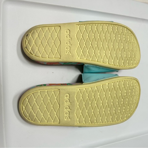 Adidas Adilette Slides, Women’s size 7 - Picture 5 of 5
